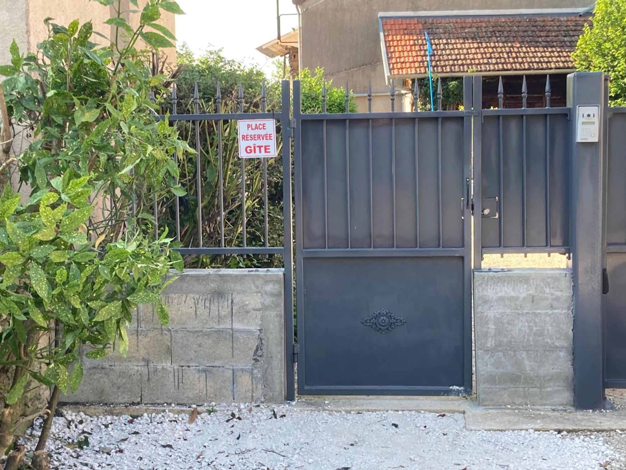 Gite Des Bons Voisins Marigny-le-Cahouet المظهر الخارجي الصورة